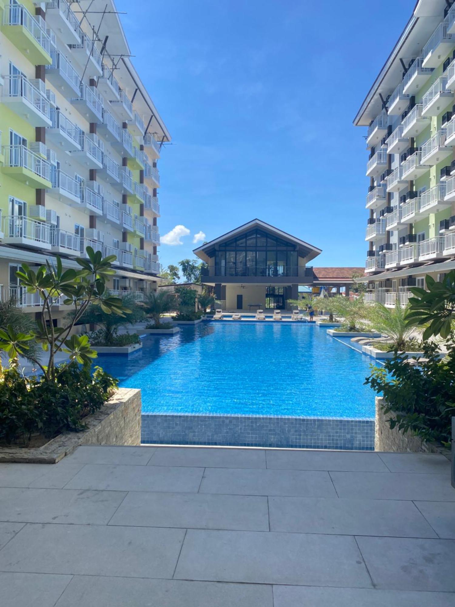 Seaview Amani Grand Resort Residences 3-5Mins From Airport Lapu-Lapu City Exteriör bild