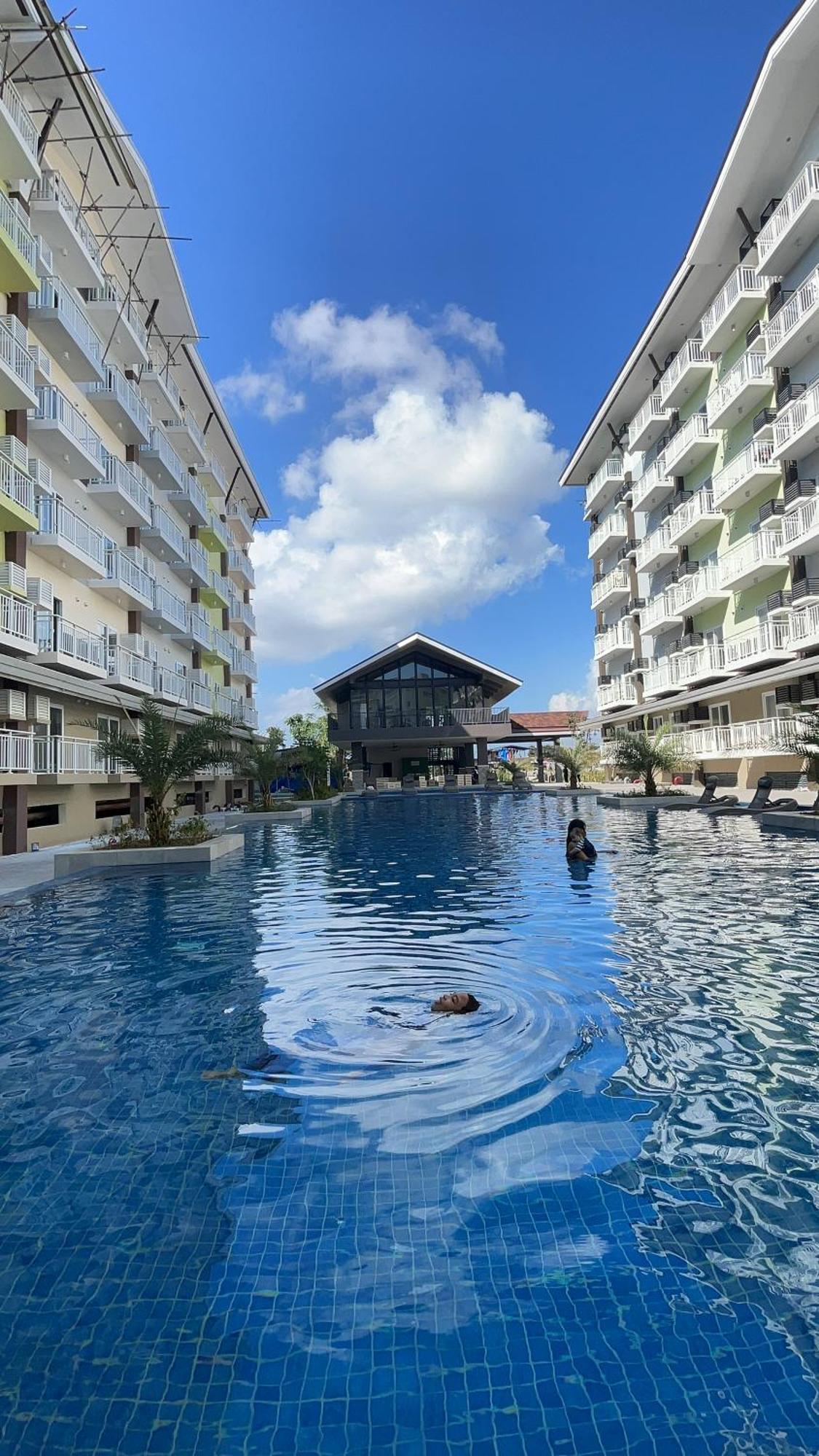 Seaview Amani Grand Resort Residences 3-5Mins From Airport Lapu-Lapu City Exteriör bild