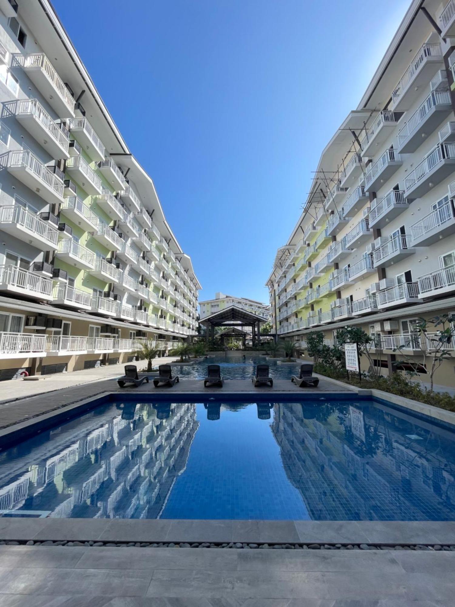 Seaview Amani Grand Resort Residences 3-5Mins From Airport Lapu-Lapu City Exteriör bild